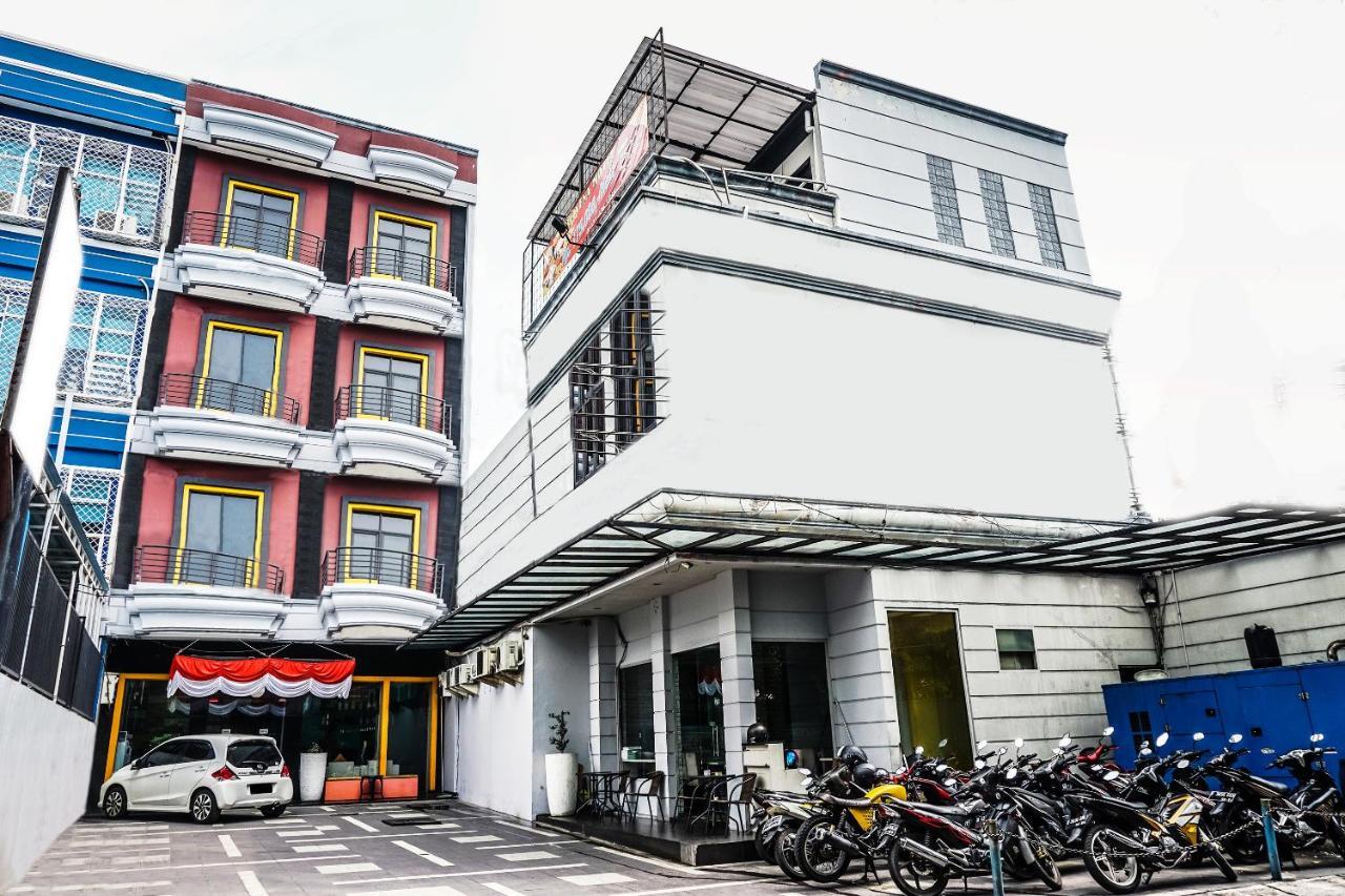 Oyo 119 Belvena Hotel Jakarta Exteriör bild