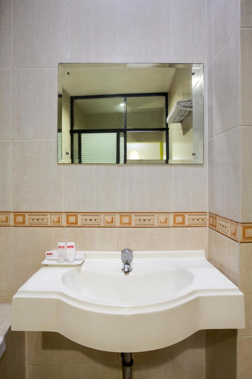 Oyo 119 Belvena Hotel Jakarta Exteriör bild