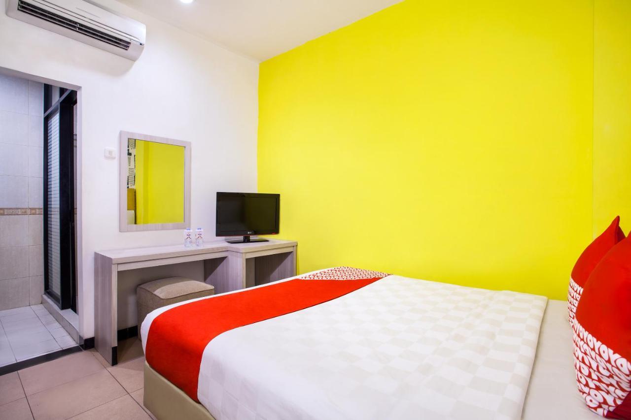 Oyo 119 Belvena Hotel Jakarta Exteriör bild