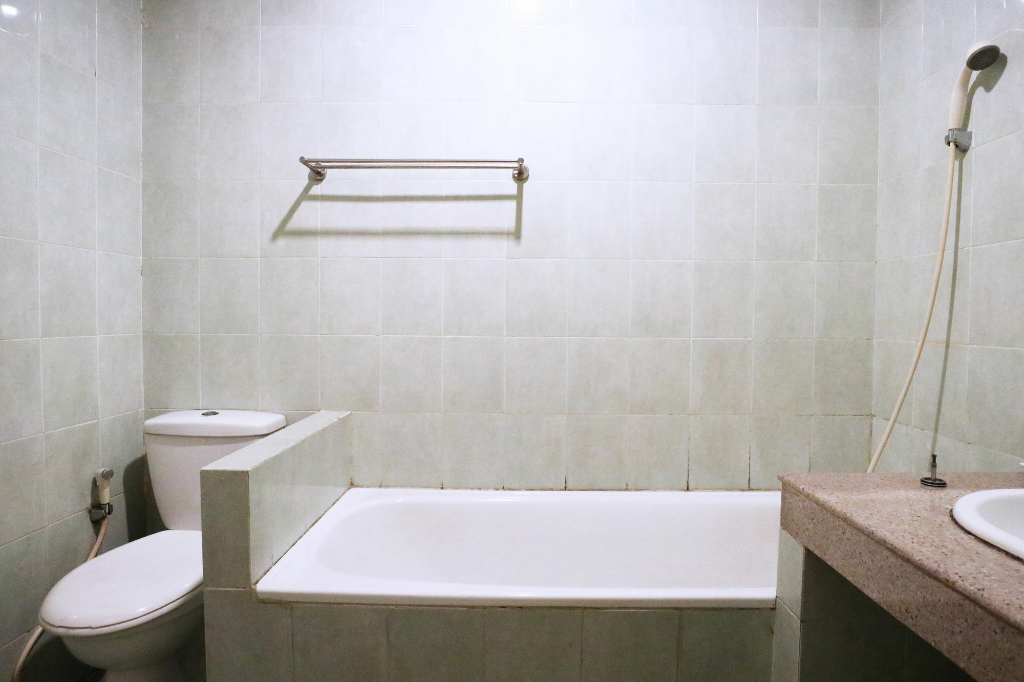 Oyo 119 Belvena Hotel Jakarta Exteriör bild