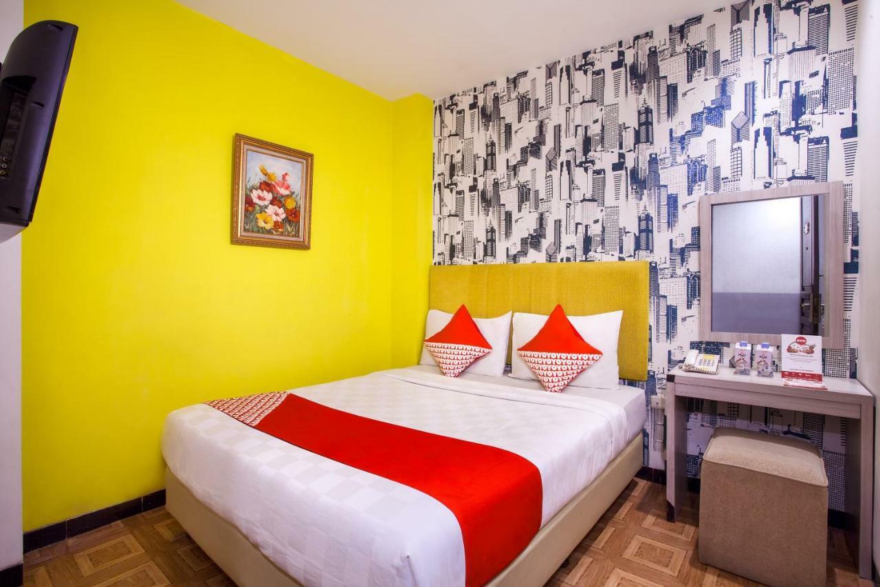 Oyo 119 Belvena Hotel Jakarta Exteriör bild
